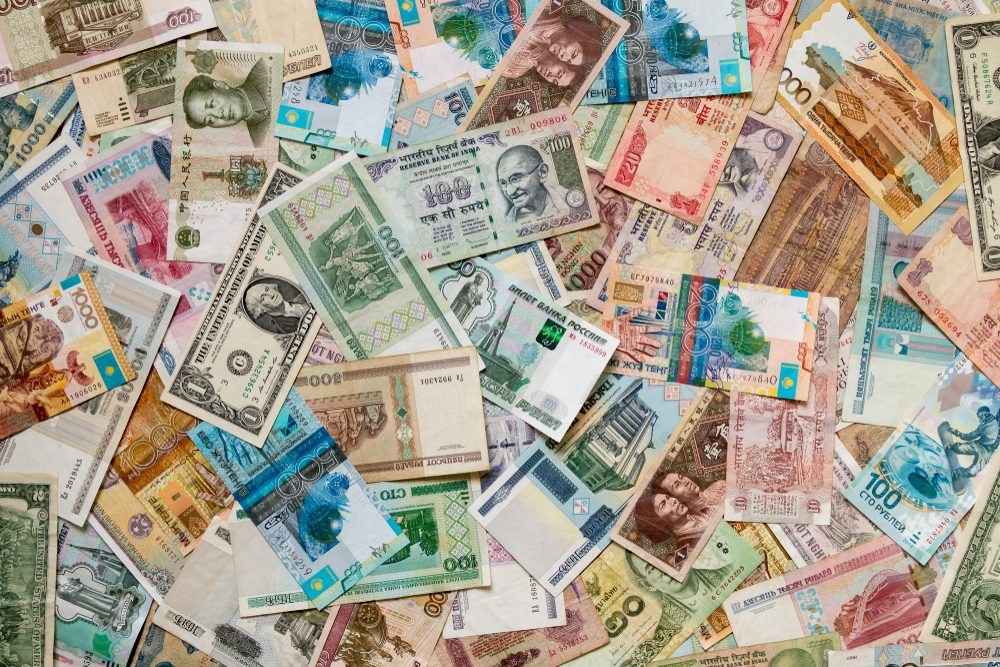 You earn money online in foreign currencies